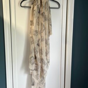 1-Lightweight camera print scarf/wrap vintage look